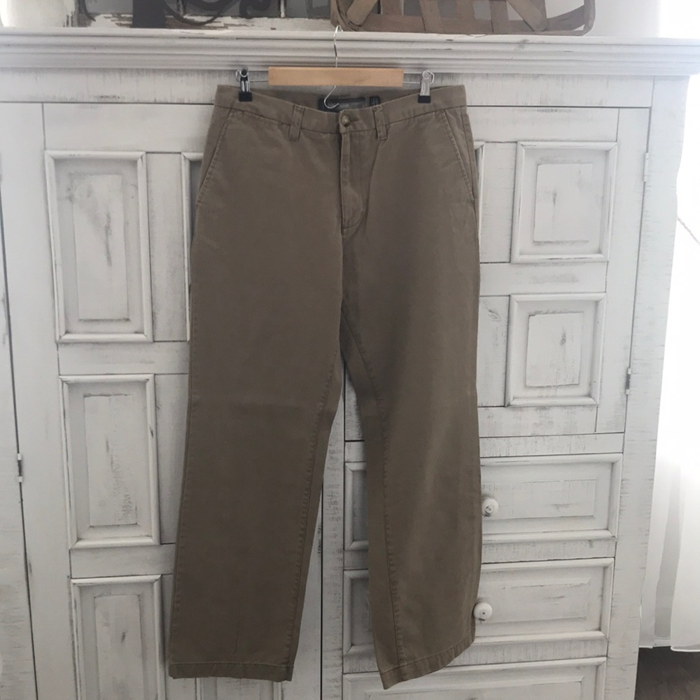 Old Navy 34x34 Loose Fit Khakis Like New